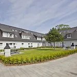 Haus Inselblick Ferienwohnung 17 Meerrauschen Mit Gratis Nutzung Vom Ahoi Erlebnisbad Und Sauna In Sellin Groß Zicker