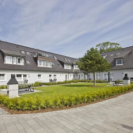 Mit Meerblick, Gratis Nutzung Vom Ahoi Erlebnisbad Und Sauna In Sellin - Haus Inselblick Meerrauschen Groß Zicker