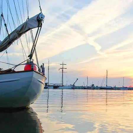Mit Meerblick, Gratis Nutzung Vom Ahoi Erlebnisbad Und Sauna In Sellin - Haus Inselblick Meerrauschen